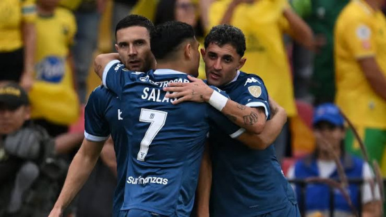 Racing goleó 4-0 a Atlético Bucaramanga y lidera su grupo en la Libertadores