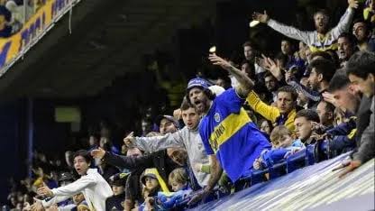 La Bombonera estalla: silbidos a jugadores y cánticos contra la dirigencia de Boca