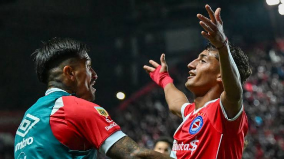 Argentinos Juniors eliminó a Instituto y avanza a cuartos del Apertura