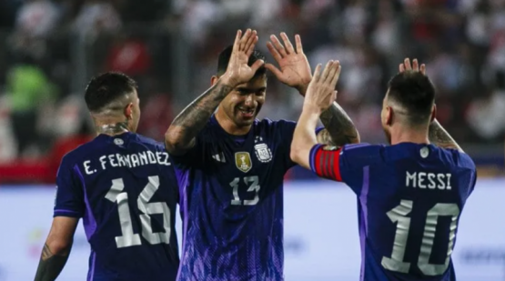  Cuti Romero, nuevo capitán de la Selección: liderará ante Chile en ausencia de Messi y Otamendi