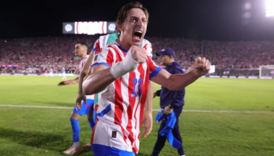  Paraguay venció 2-0 a Uruguay y se acerca al Mundial 2026