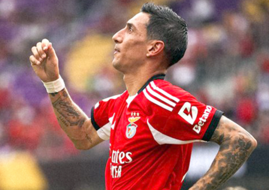 El último tango de Fideo: gol, abrazo familiar y emoción pura