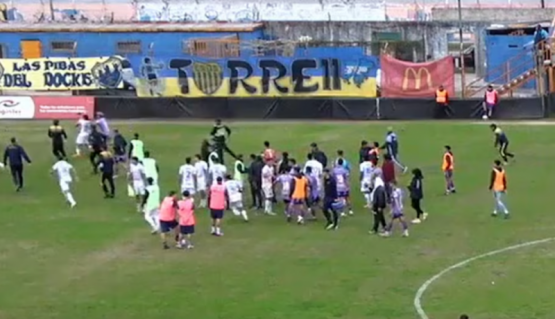 Brutal puñetazo deja a jugador con amnesia y causa judicial