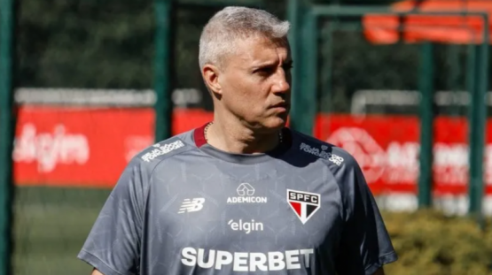 San Pablo va por un lateral: ¿Advíncula o Bustos, el elegido?