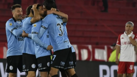 Belgrano goleó 3-0 a Huracán en Parque Patricios y debutó con todo en el Torneo Clausura