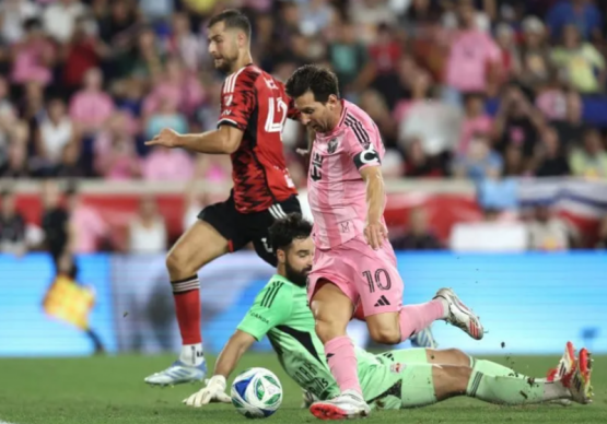Messi deslumbra: doblete y dos asistencias en paliza 5-1 a NY Red Bulls