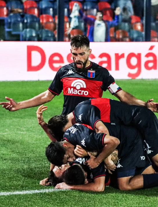 Tigre ganó sobre la hora 2-1 a Argentinos en un final de infarto