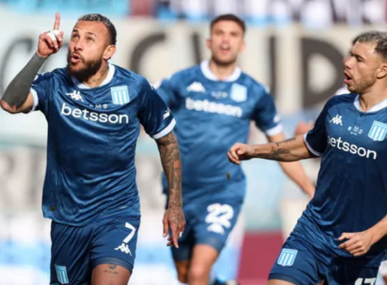 Racing goleó 3-0 a Riestra y avanzó con claridad a cuartos de Copa Argentina