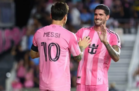 Messi volvió encendido: gol tremendo y asistencia de taco en el 3-1 ante LA Galaxy