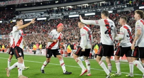 River sufre, se sostiene y brilla: empató 1-1 y avanzó a cuartos desde los penales