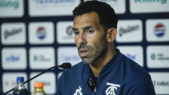 Tevez en pie firme: tras la goleada, garantizó que cumplirá su contrato