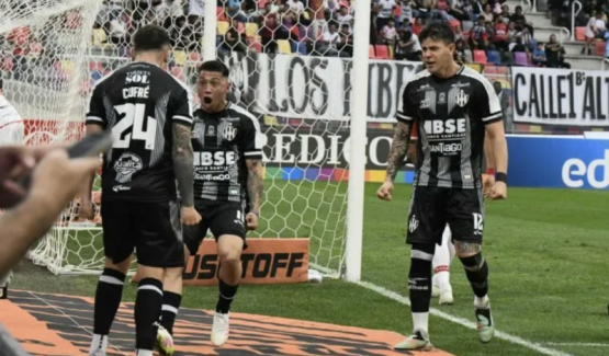Cayó Estudiantes: Central Córdoba lo goleó con dos goles tempraneros