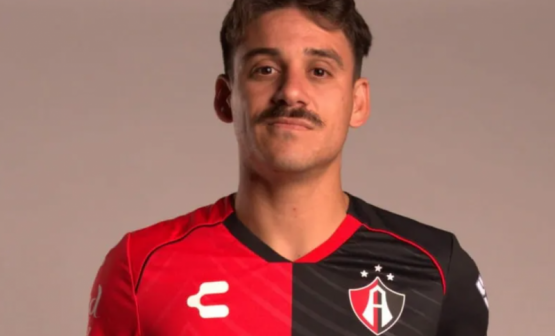 Newell’s cerró a Matías Cóccaro como nuevo delantero para 2026