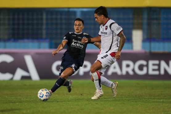 Acassuso sorprendió y eliminó a Newell’s con un sólido 2 a 0 en la Copa