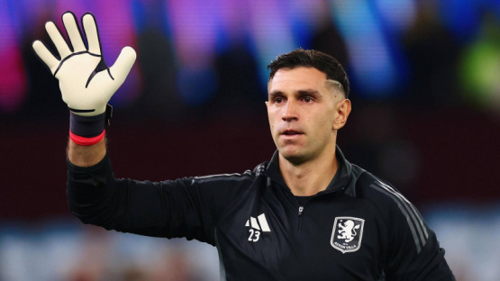 “Me rompí el dedo”: preocupación por Dibu Martínez antes del Mundial