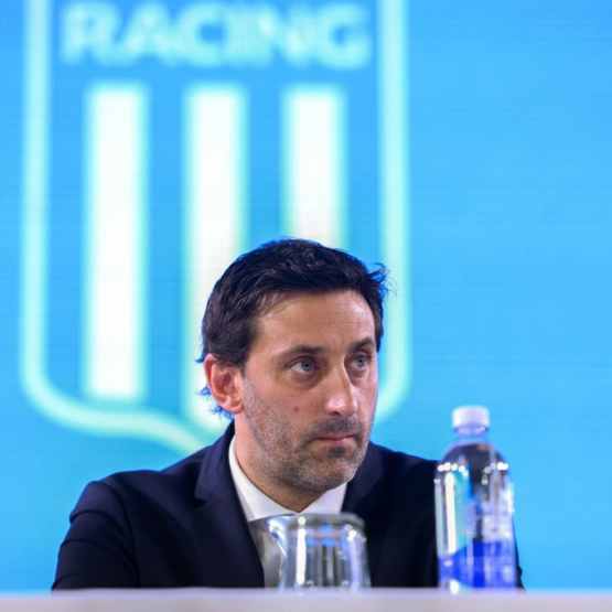 Racing: fuertes insultos a Diego Milito tras la derrota frente a Tigre