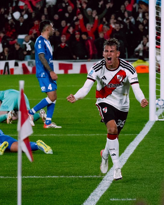 River y Vélez empataron 2-2 en un partidazo en el Monumental