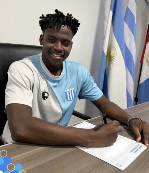 Peter Camara, el haitiano que hizo historia al firmar en Racing